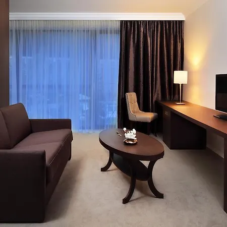 Nox Hotel 4*