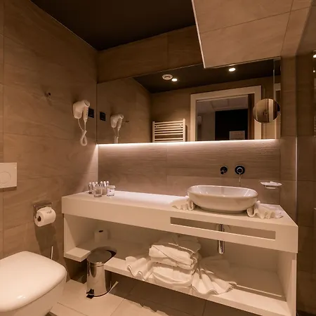 Hotel Nox 4*