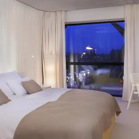 Nox Hotel 4*