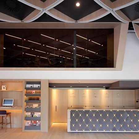 Hotel Nox 4*