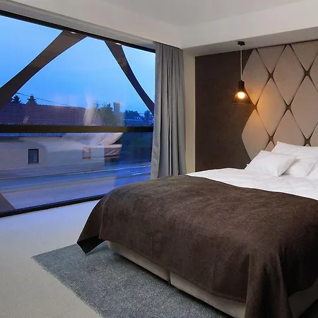 Nox Hotel