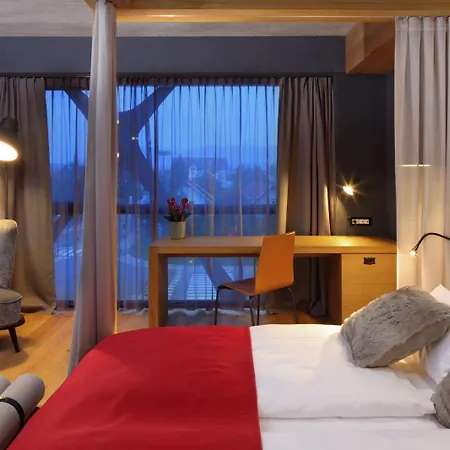 Nox Hotel 4*